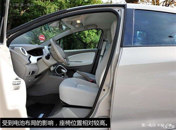 國產(chǎn)電動汽車雷諾ZOE內(nèi)飾