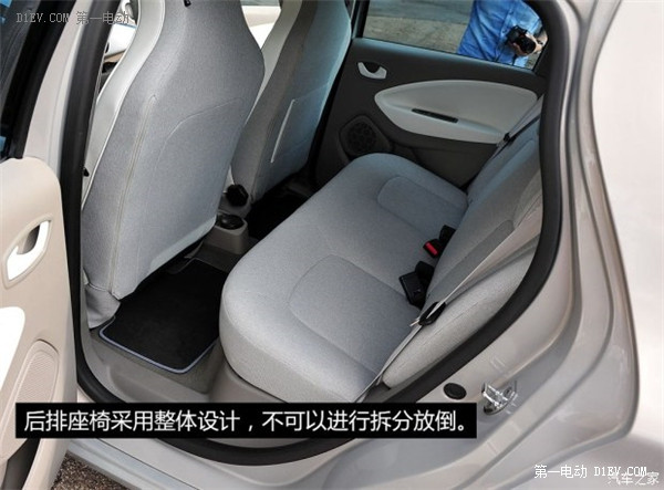國產(chǎn)電動汽車雷諾ZOE內(nèi)飾