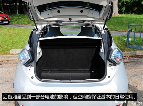 國產(chǎn)電動汽車雷諾ZOE內(nèi)飾