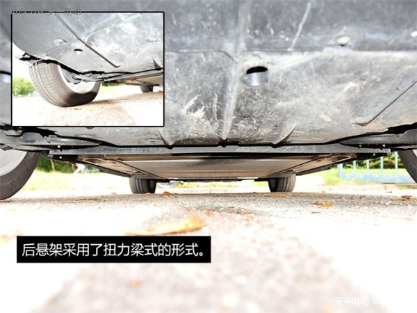 國產(chǎn)電動汽車雷諾ZOE內(nèi)飾