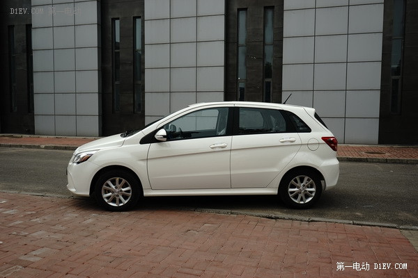 特别策划|83款纯电动乘用车入选前四批免购置