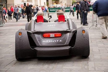 首款3D打印電動汽車試駕紐約街頭 續(xù)航100公里