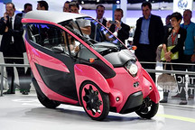 丰田i-Road双座三轮超小型电动车量产版亮相巴黎