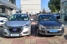 小四和小五有個(gè)幽會(huì) 江淮iev兩代電動(dòng)汽車實(shí)拍對(duì)比
