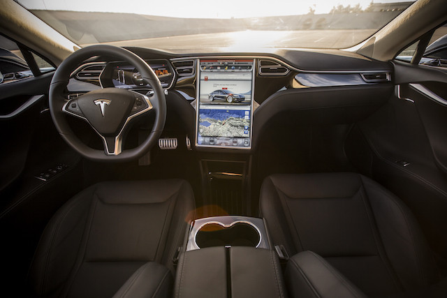 2015-tesla-model-s-p85d-interior-view.jpg