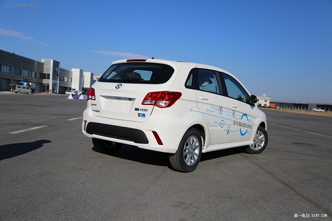 北汽新能源EV200