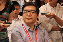 歐陽明高：純電動公交不可能退出推廣計劃