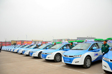 泸州首批150辆新能源汽车今起投入试运营