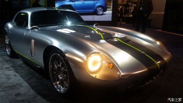 Представлен электрический суперкар Renovo Coupe, разгоняющийся до 100 километров всего за 3,4 секунды