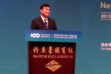 安进：现有商业模式阻碍新能源车发展