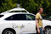 谷歌牵手供应商组团打造自动车 欲再结盟大众通用