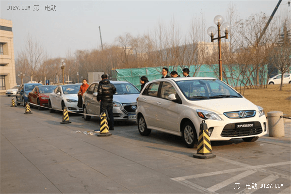 2014全球新能源汽車大會(huì)開幕 新能源汽車嘉年華啟航