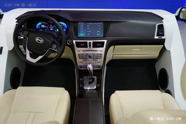 同一平臺(tái)車型三種動(dòng)力：解讀比亞迪最新技術(shù)戰(zhàn)略