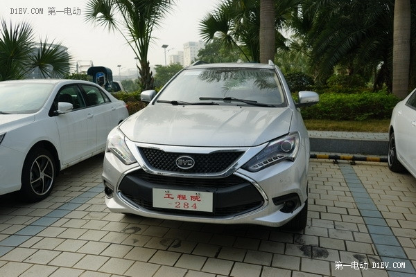 同一平臺(tái)車型三種動(dòng)力：解讀比亞迪最新技術(shù)戰(zhàn)略
