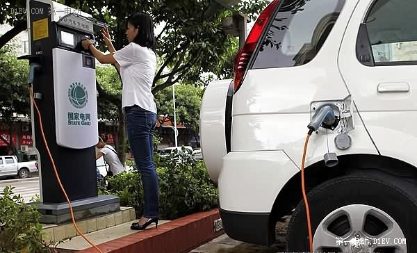 上海新能源車購買審核收緊 充電樁成“門檻”