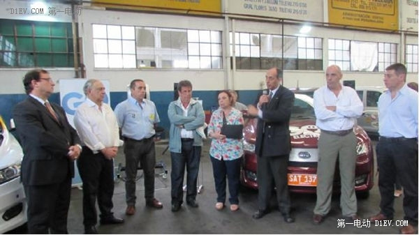 比亚迪e6电动车乌拉圭首都上市 将投入出租运营