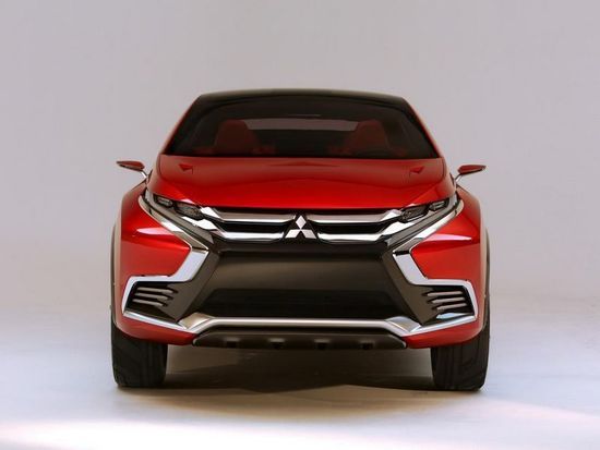 Будет представлен гибридный концепт-кар Mitsubishi XR-PHEV II