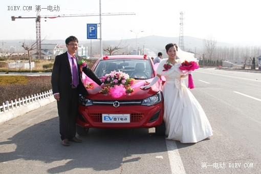 不浮夸，雷丁電動(dòng)汽車“十度電婚禮”拷問當(dāng)今社會(huì)風(fēng)氣
