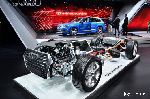 奧迪Q7 e-tron亮相日內(nèi)瓦 總續(xù)航1410公里