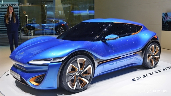 nanoFLOWCELL純電動(dòng)跑車QUANT F續(xù)航800km 低電壓汽車?yán)m(xù)航1000km