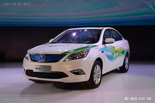 最低14.99萬元 長安逸動(dòng)純電動(dòng)汽車正式上市