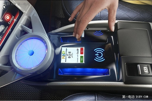自動(dòng)駕駛與智慧生活 RINSPEED Budii電動(dòng)概念車顛覆亮相