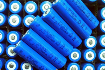 与政策无关，三元材料是2015年动力电池的发展趋势