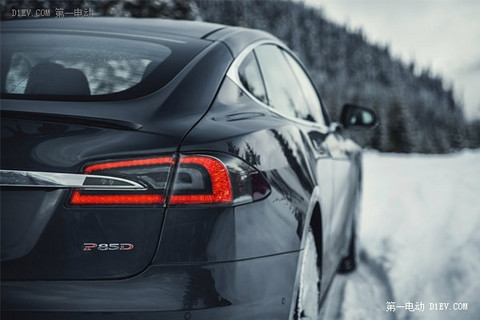 特斯拉双电机四驱版Model S