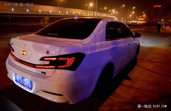 純凈的春節(jié) 北京比亞迪秦車(chē)主11天沒(méi)用一滴油！