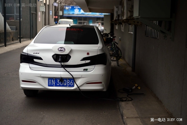 純凈的春節(jié) 北京比亞迪秦車(chē)主11天沒(méi)用一滴油！