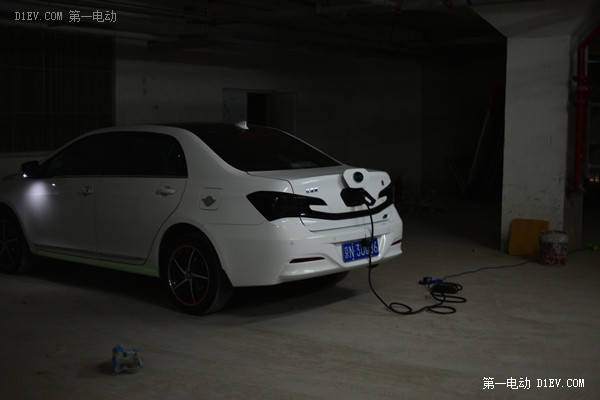 純凈的春節(jié) 北京比亞迪秦車(chē)主11天沒(méi)用一滴油！