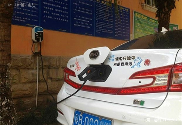真的很難嗎？比亞迪秦車主聊聊充電的那些事兒