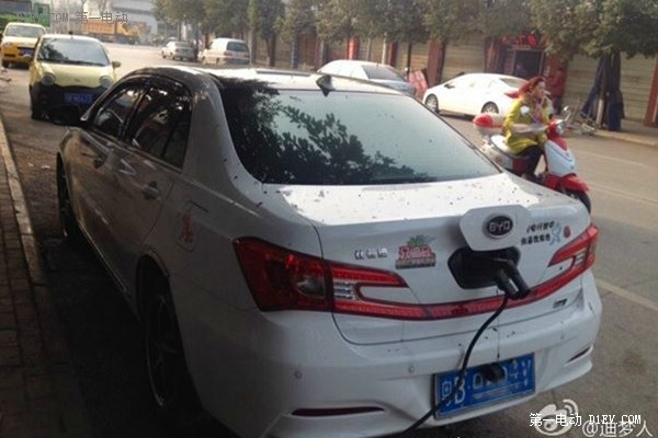真的很難嗎？比亞迪秦車主聊聊充電的那些事兒