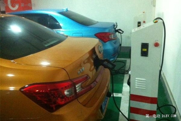 真的很難嗎？比亞迪秦車主聊聊充電的那些事兒