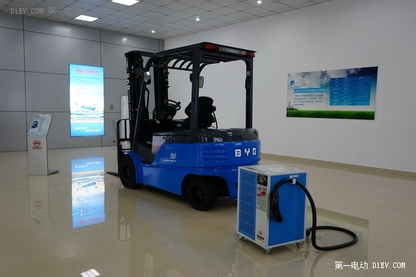 用騰勢(shì)的經(jīng)驗(yàn)技術(shù)造比亞迪超級(jí)電叉車