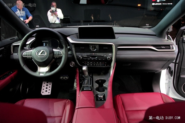 這8款新能源汽車在2015紐約車展最酷炫