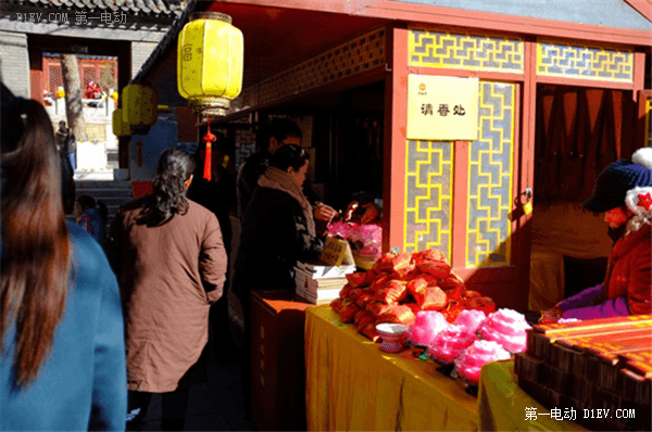  纯电行驶出游 荣威550plug-in探访古刹潭柘寺