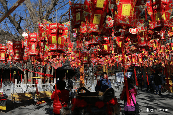  纯电行驶出游 荣威550plug-in探访古刹潭柘寺