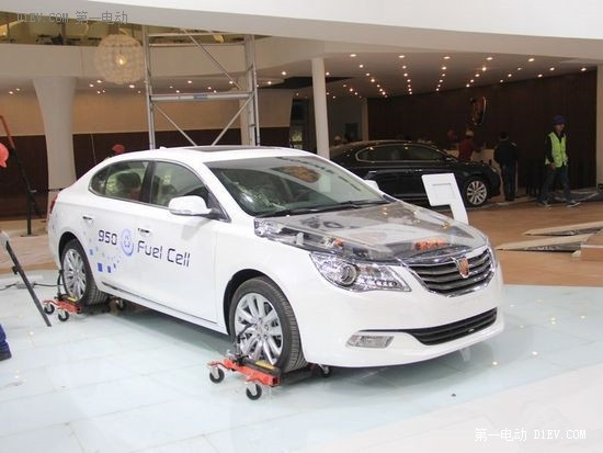 上汽荣威950插电式燃料电池车将亮相2015上海车展