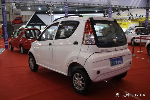 跃迪集团三箭齐发 2015将推4款民用新车