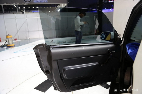 上海車展，深度解析北汽新能源3.5款全新電動(dòng)車 