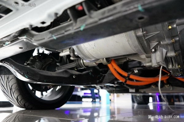 上海車展，深度解析北汽新能源3.5款全新電動(dòng)車 