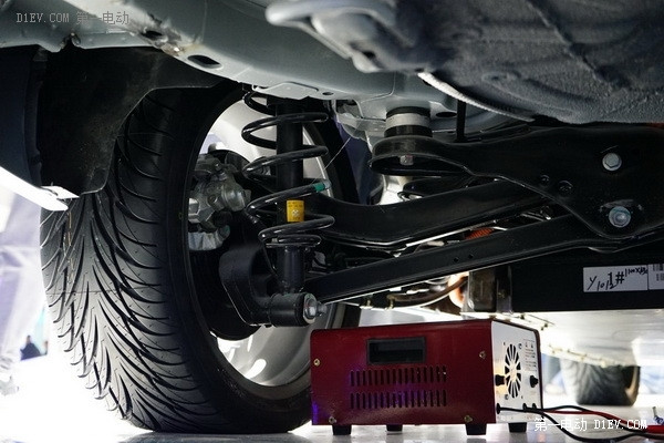 上海車展，深度解析北汽新能源3.5款全新電動(dòng)車 