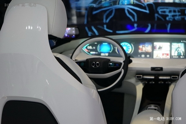 上海車展，深度解析北汽新能源3.5款全新電動(dòng)車 