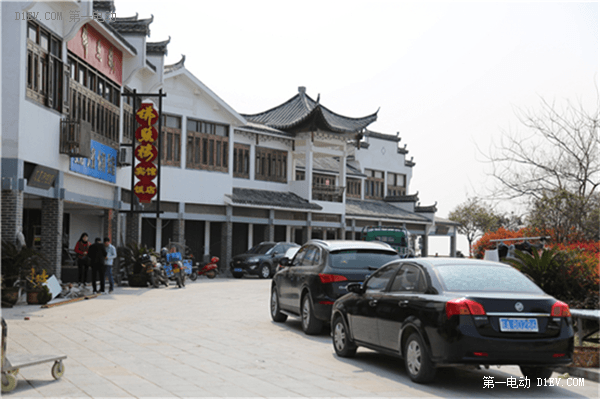 續(xù)航200公里 江淮iEV5電動(dòng)汽車輕松游巢湖