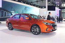 聚焦上海車展：比亞迪秦雙冠版好事將近？