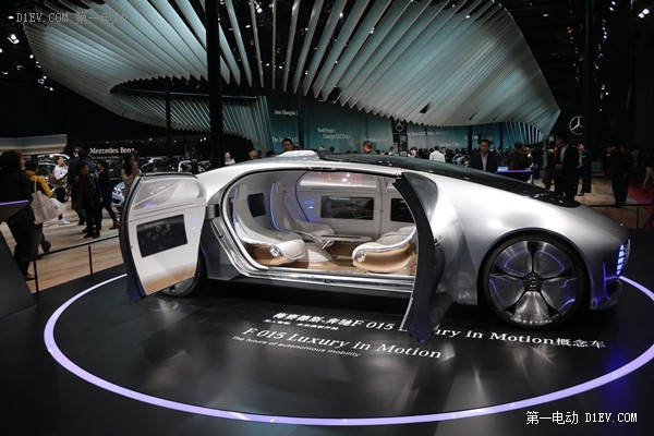 最炫科技风！上海车展5款智能/无人驾驶车碉堡了