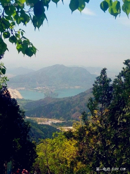 穹顶之下万物生长 比亚迪E6电动车友蟒山郊游