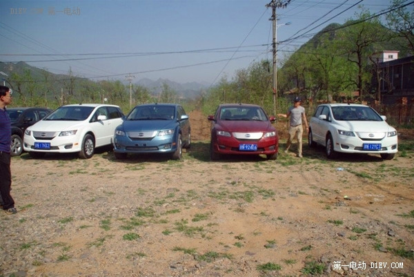 穹頂之下萬物生長 比亞迪E6電動車友蟒山郊游