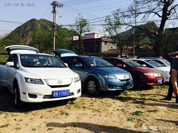 穹頂之下萬物生長 比亞迪E6電動車友蟒山郊游